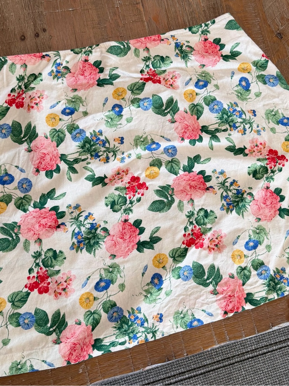 Old Navy Floral Skirt in Pink, Green, Blue & Yellow